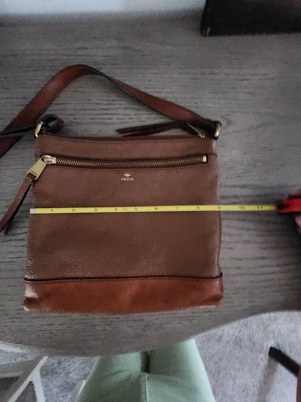 Fossil Two-Tone Chestnut Brown Leather Crossbody with Gold Accents - Picture 8 of 9